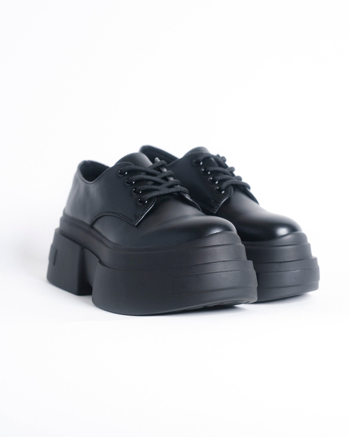 Zapato MEGAN negro plataforma