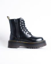 Botin negro combat Renata